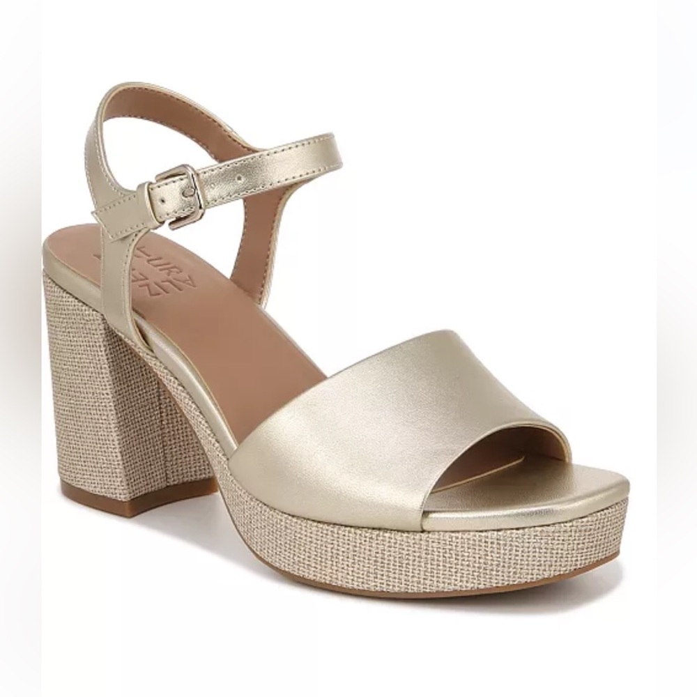Naturalizer Gold Sandals with Sleek Design and Comfort